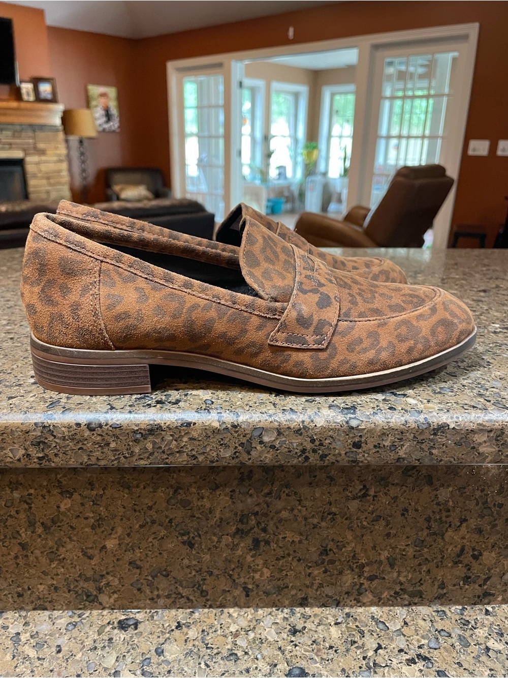 Clarks Trish Rose Loafer Leopard Print Suede Sz 6.5 Ultimate Comfort New w/o Tag - Picture 6 of 12
